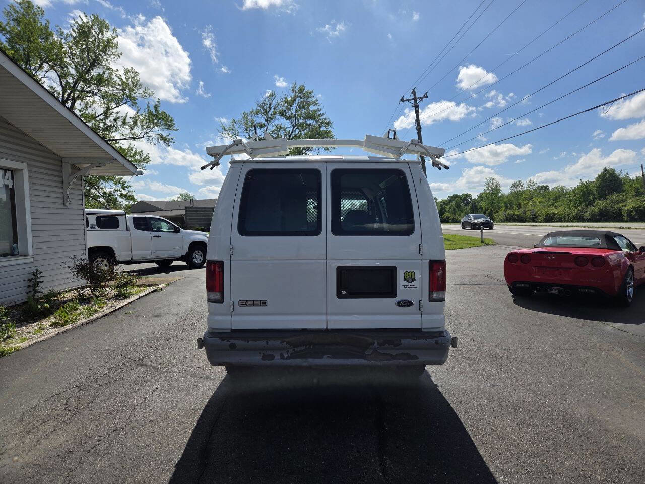 Used 2001 Ford E-250 and Econoline 250 RWD image 6
