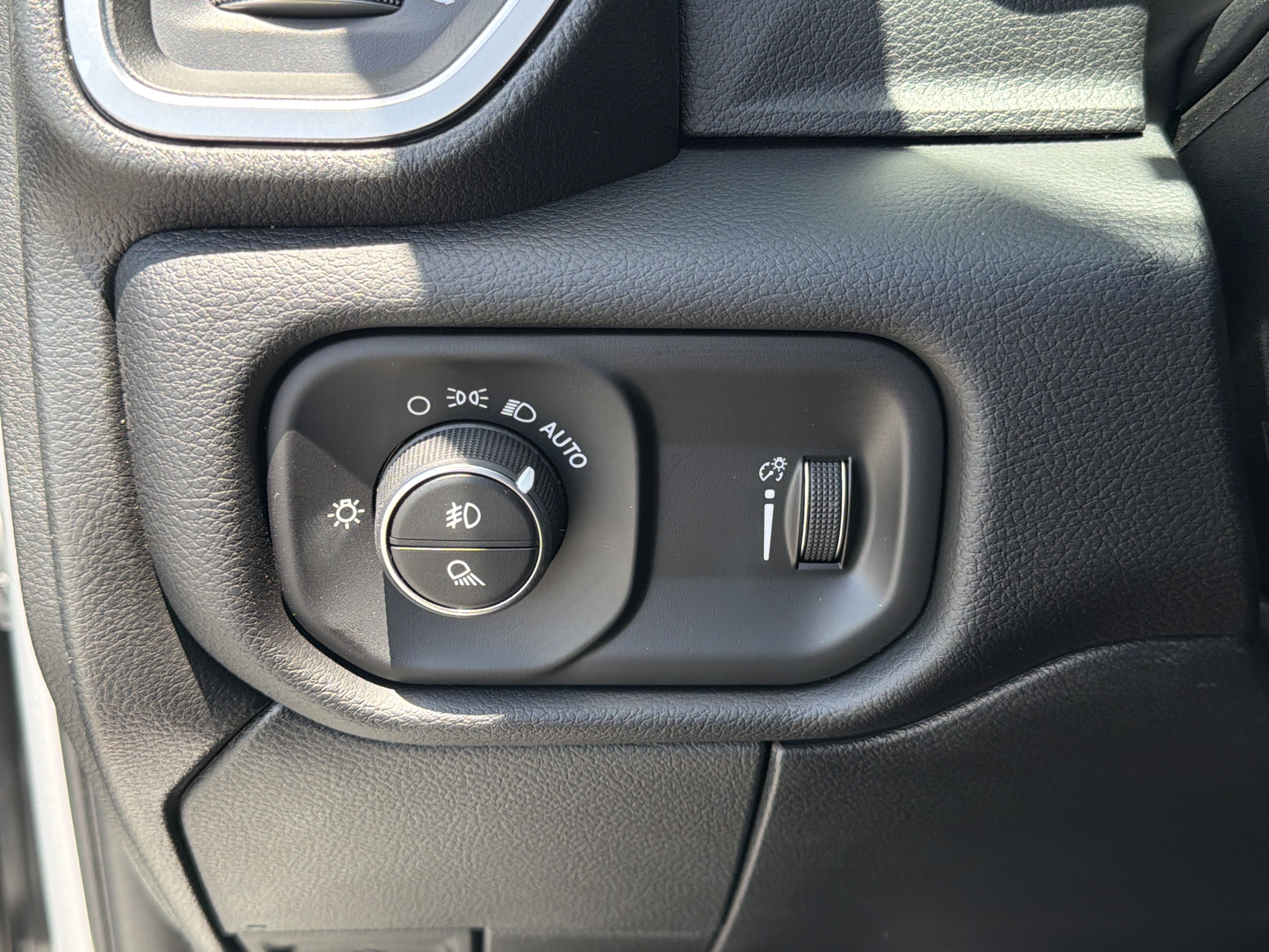 New 2026 RAM 3500 Big Horn AWD/4WD image 37