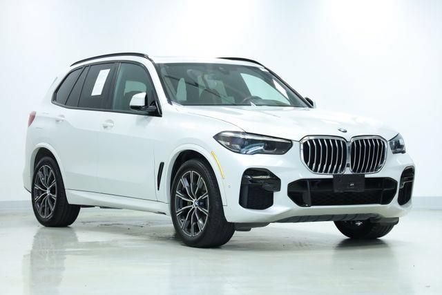 Used 2022 BMW X5 xDrive40i w/ M Sport Package AWD/4WD image 3