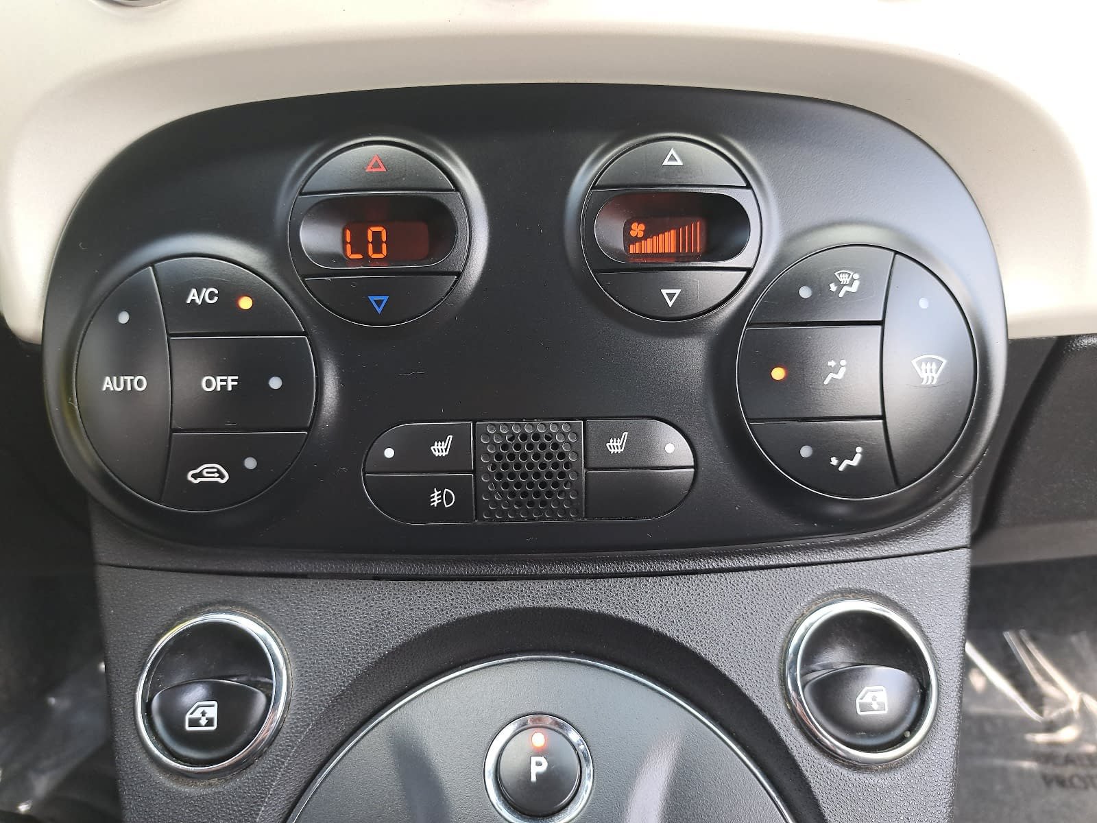 Used 2018 FIAT 500 e w/ Esport Package FWD image 24