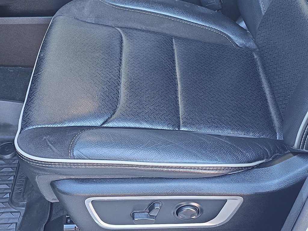 Used 2022 RAM 1500 Laramie w/ Cold Weather Group AWD/4WD image 30