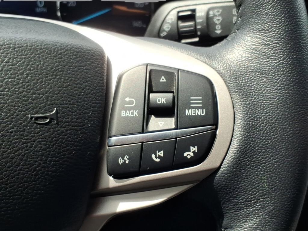 Used 2023 Ford Explorer XLT RWD image 23