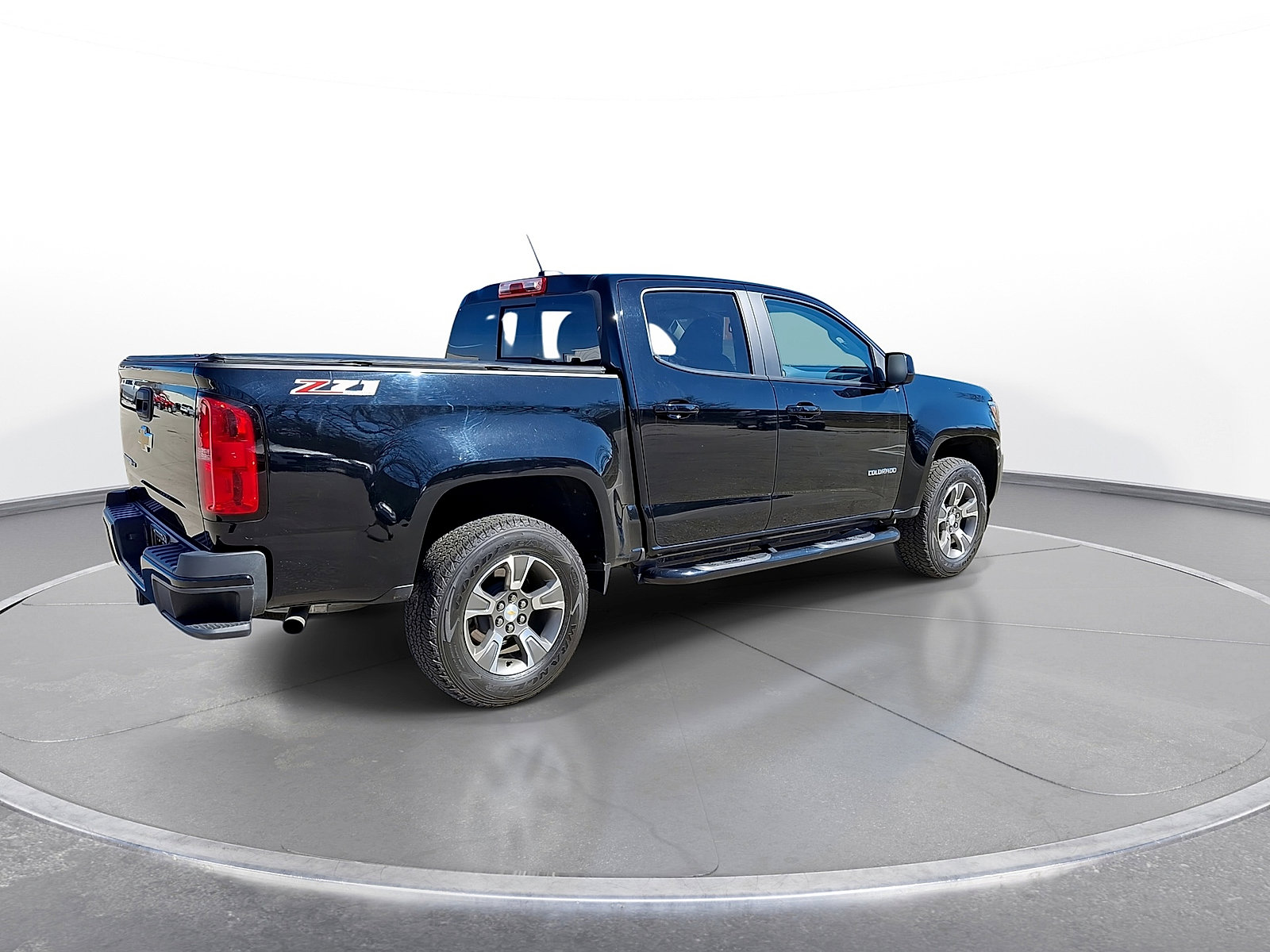 Used 2018 Chevrolet Colorado Z71 AWD/4WD image 8