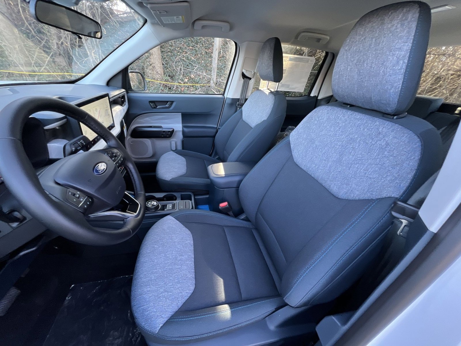 New 2025 Ford Maverick XLT w/ XLT Luxury Package image 13