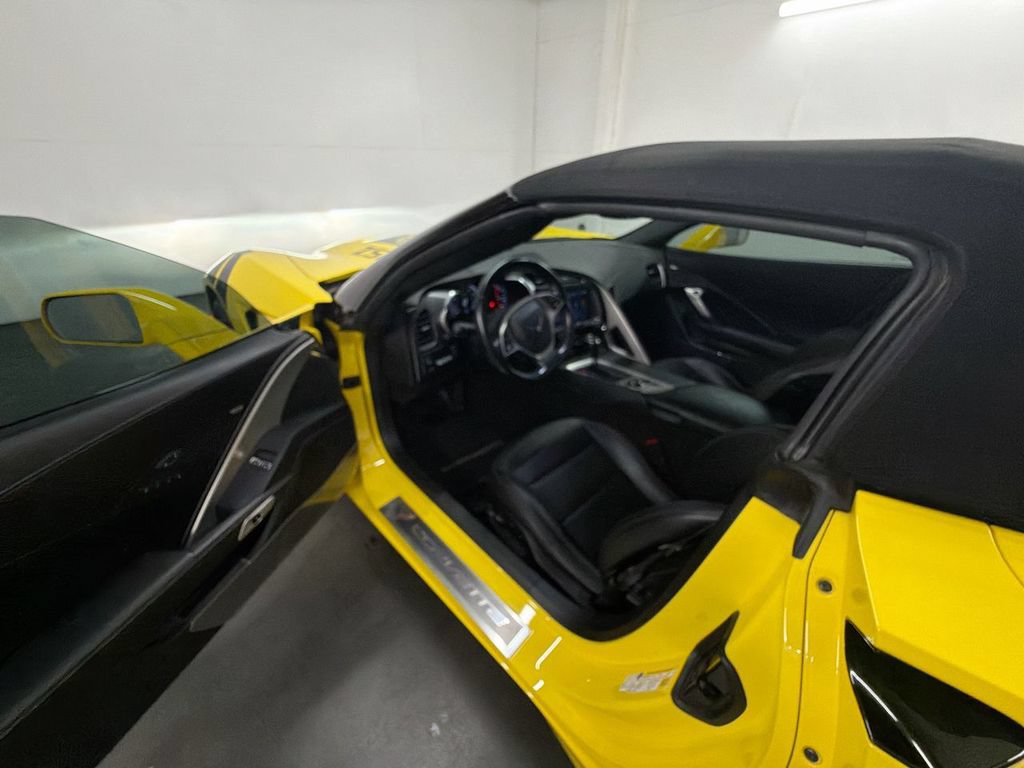 Certified 2017 Chevrolet Corvette Stingray Convertible RWD image 10