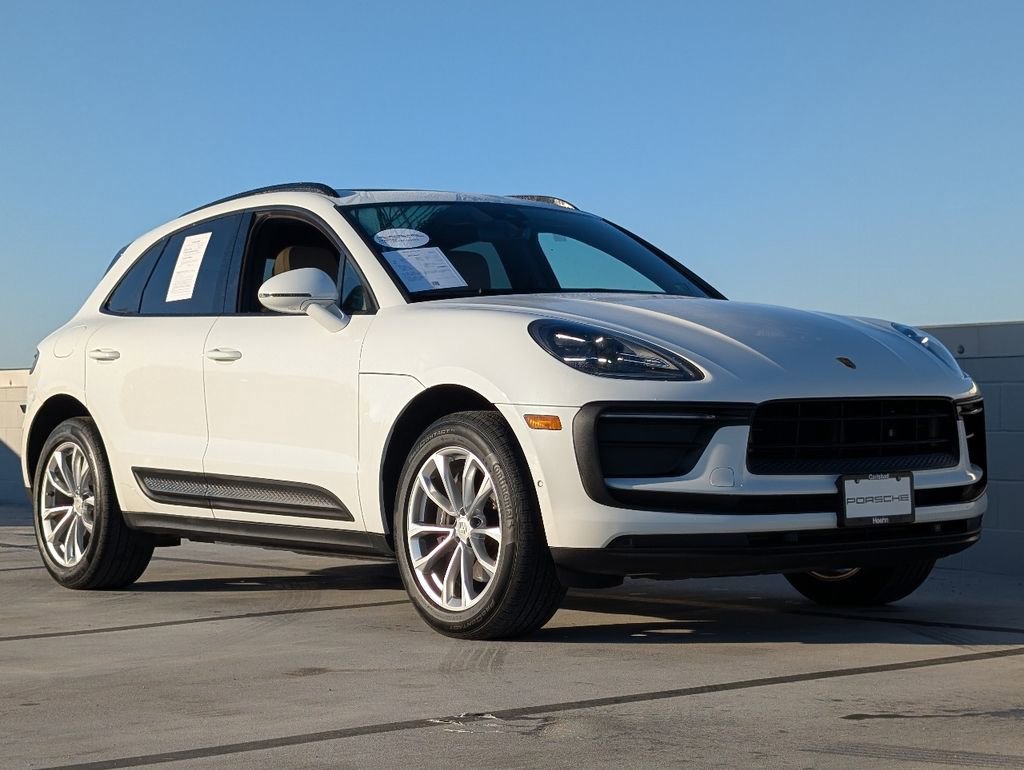 Certified 2022 Porsche Macan image 25