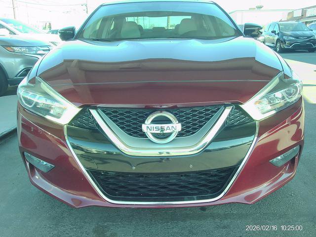 Used 2017 Nissan Maxima Platinum image 2