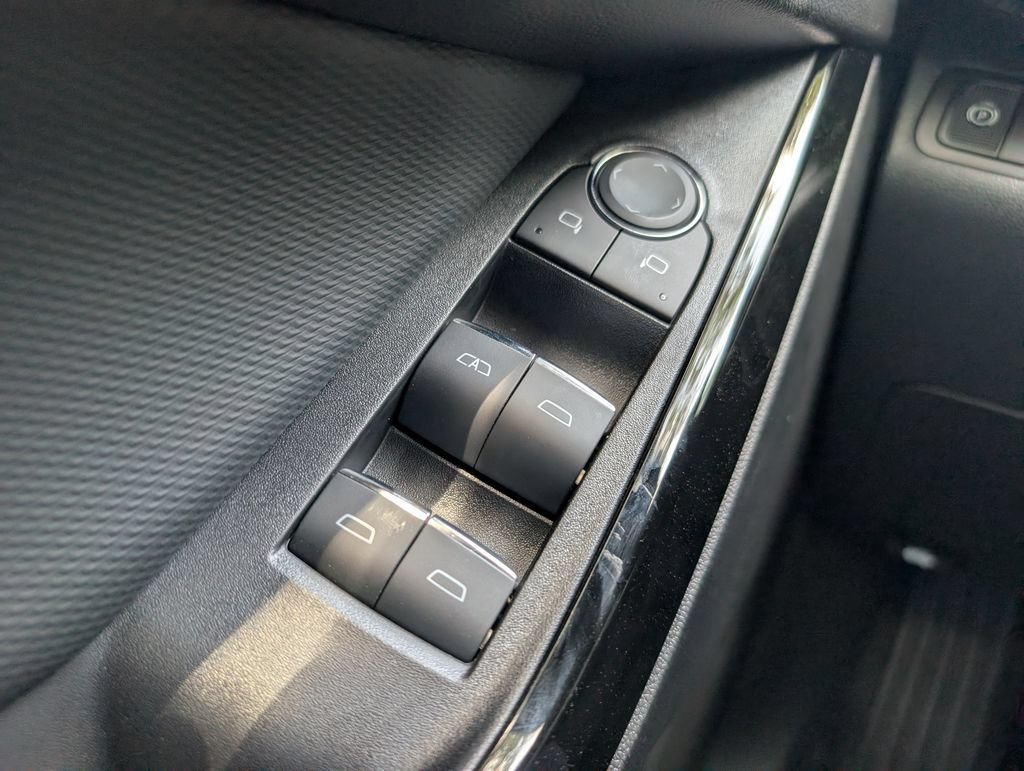 New 2027 Chevrolet Equinox RS FWD image 23