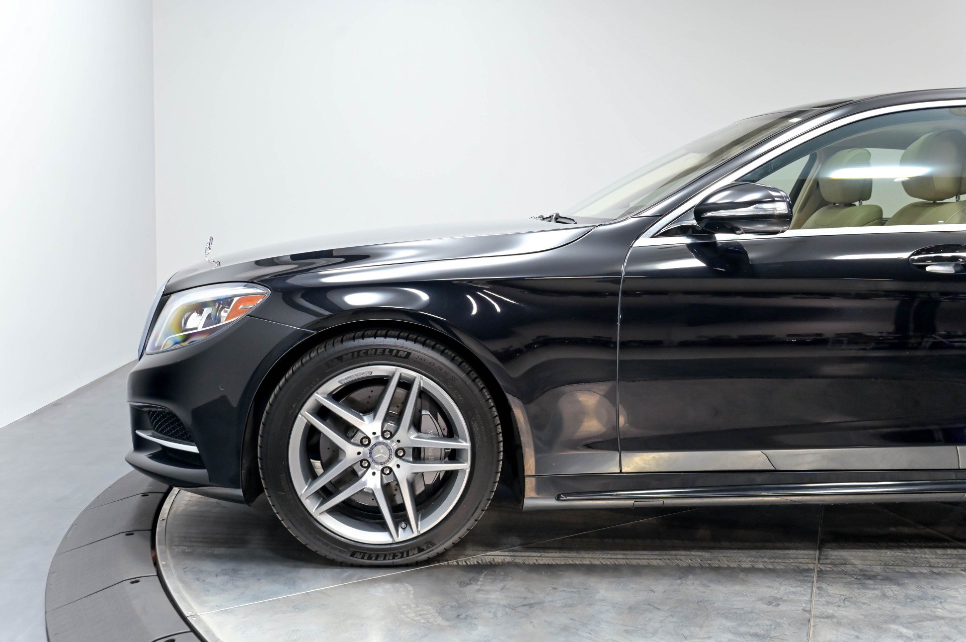 Used 2016 Mercedes-Benz S 550 4MATIC Sedan image 43