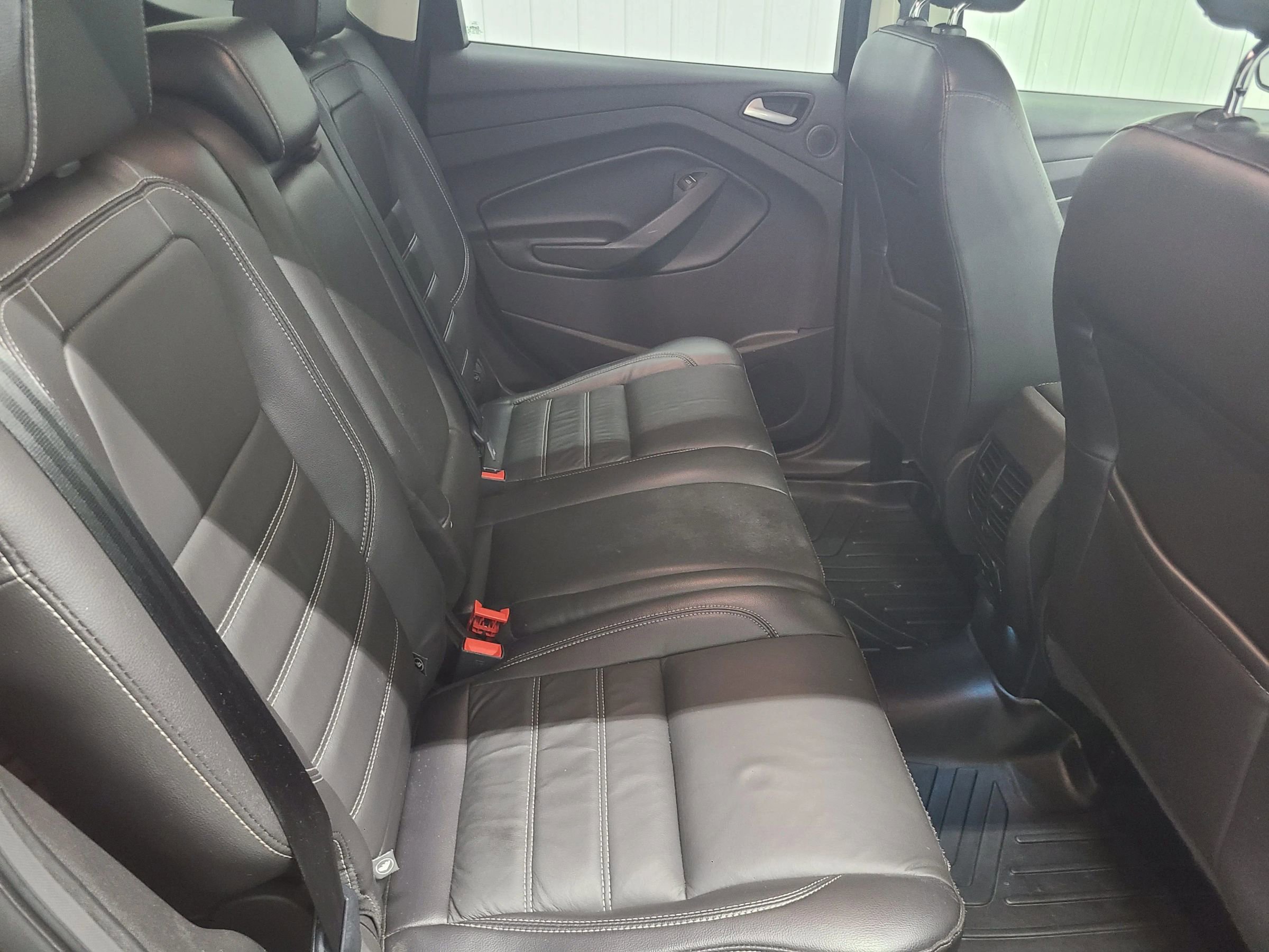 Used 2017 Ford Escape Titanium AWD/4WD image 40