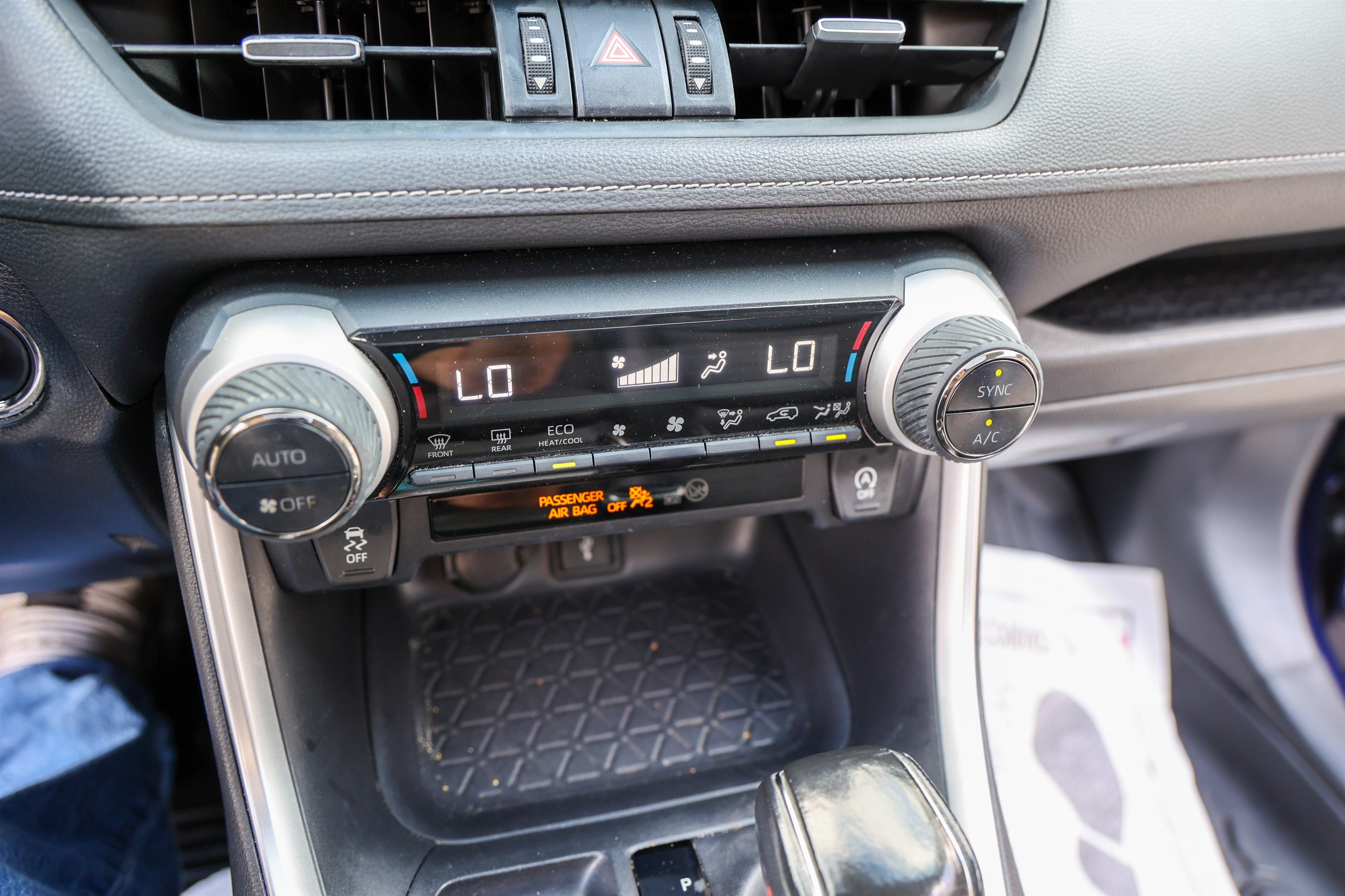 Used 2020 Toyota RAV4 XLE Premium FWD image 22