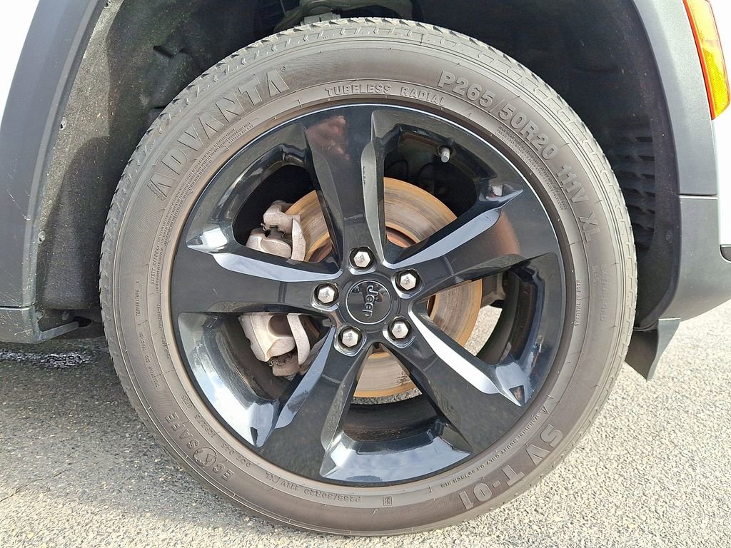 Used 2023 Jeep Grand Cherokee L Altitude image 8