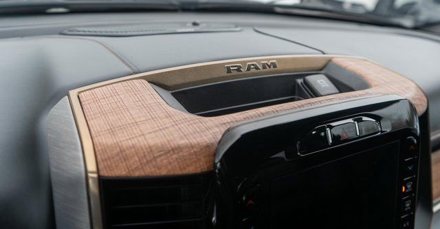 Used 2022 RAM 1500 Limited w/ Body-Colour Bumper Group image 28