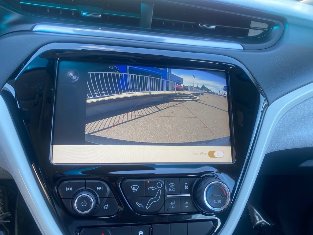 Used 2020 Chevrolet Bolt LT FWD image 20