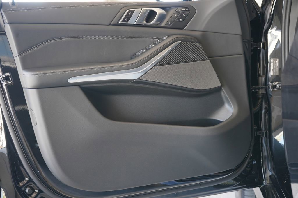 New 2026 BMW X7 M60i image 10