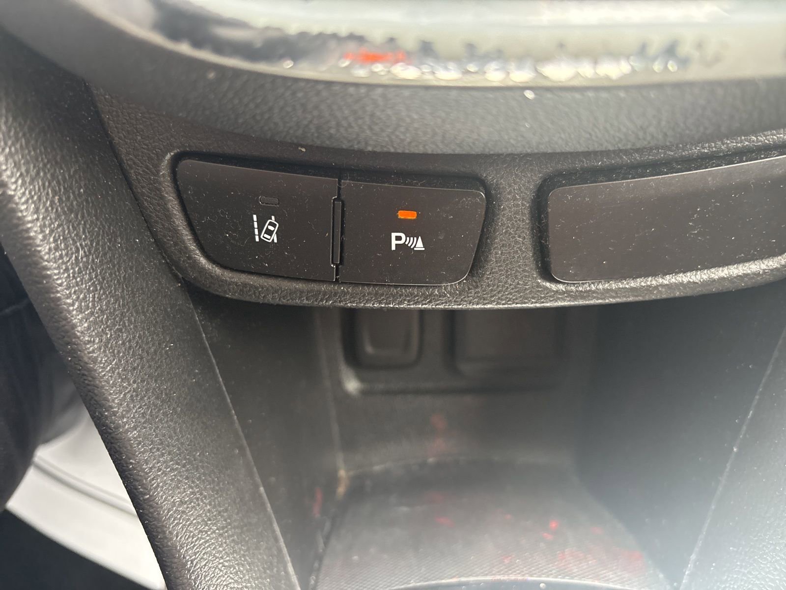 Used 2015 Buick Encore Premium image 29