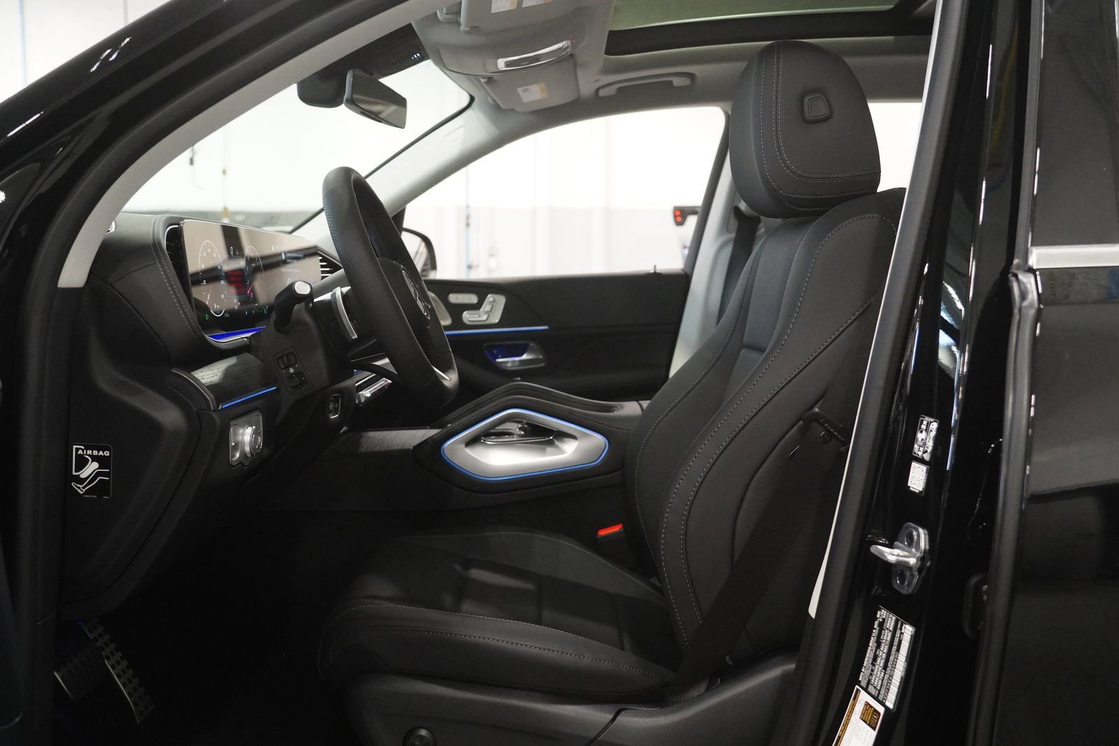 New 2026 Mercedes-Benz GLS 450 4MATIC image 2