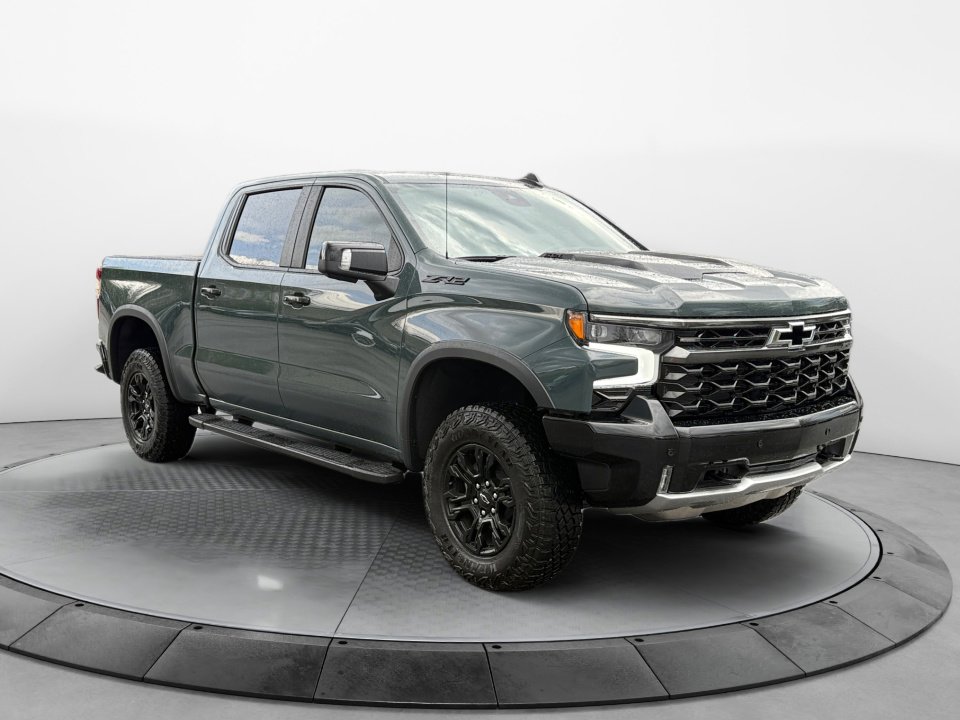 Used 2025 Chevrolet Silverado 1500 ZR2 w/ Technology Package image 1