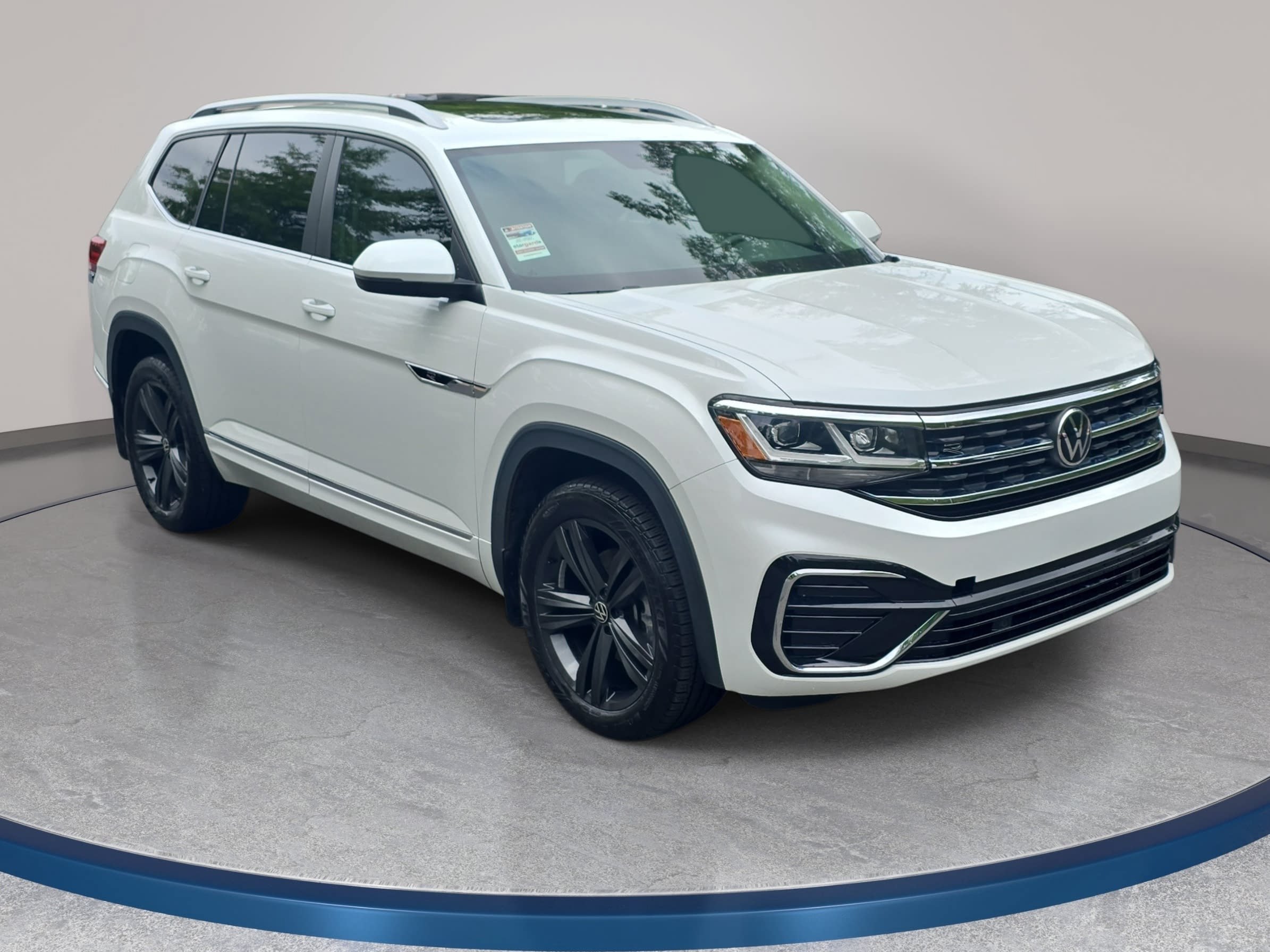 Used 2022 Volkswagen Atlas SEL R-Line AWD/4WD image 3