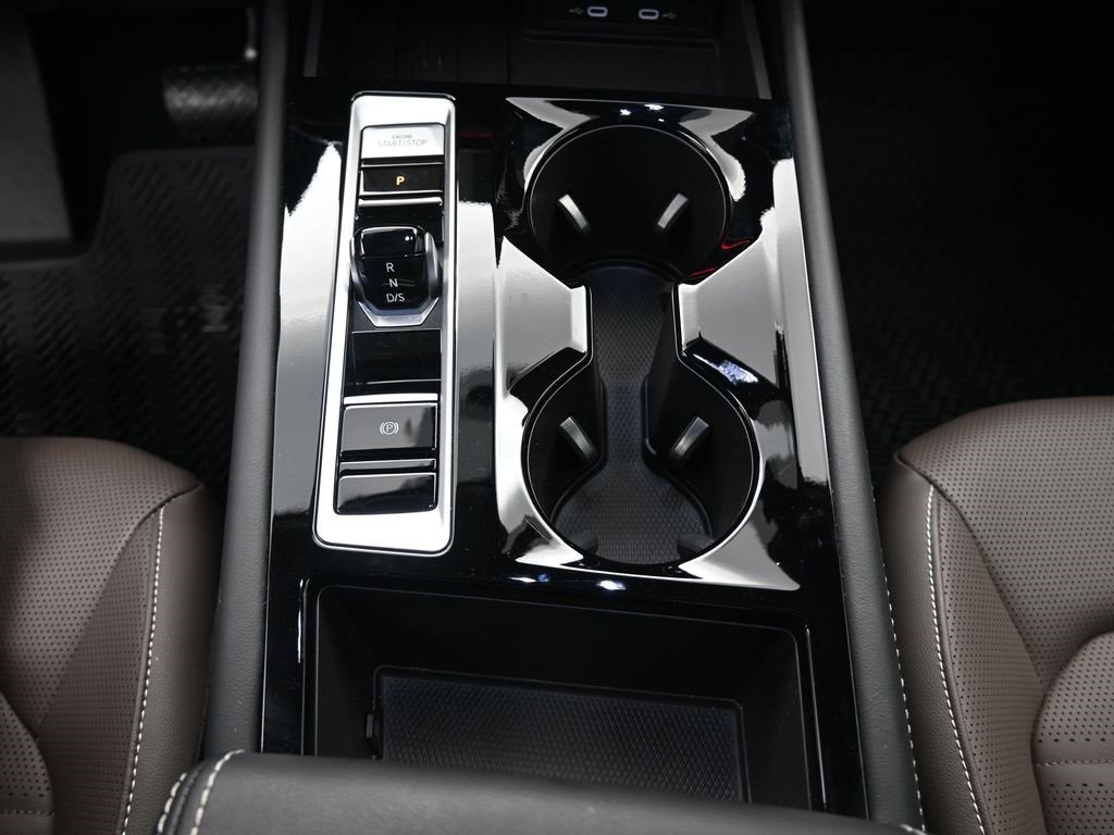 Used 2025 Volkswagen Atlas SEL image 14