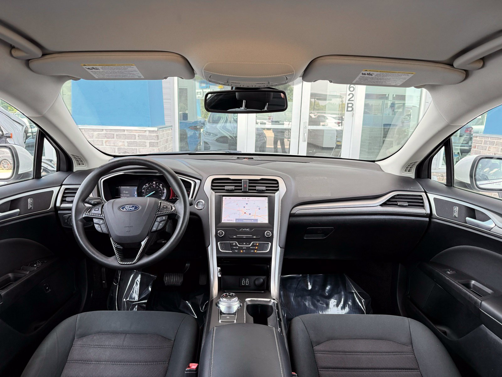 Used 2020 Ford Fusion SE FWD image 20