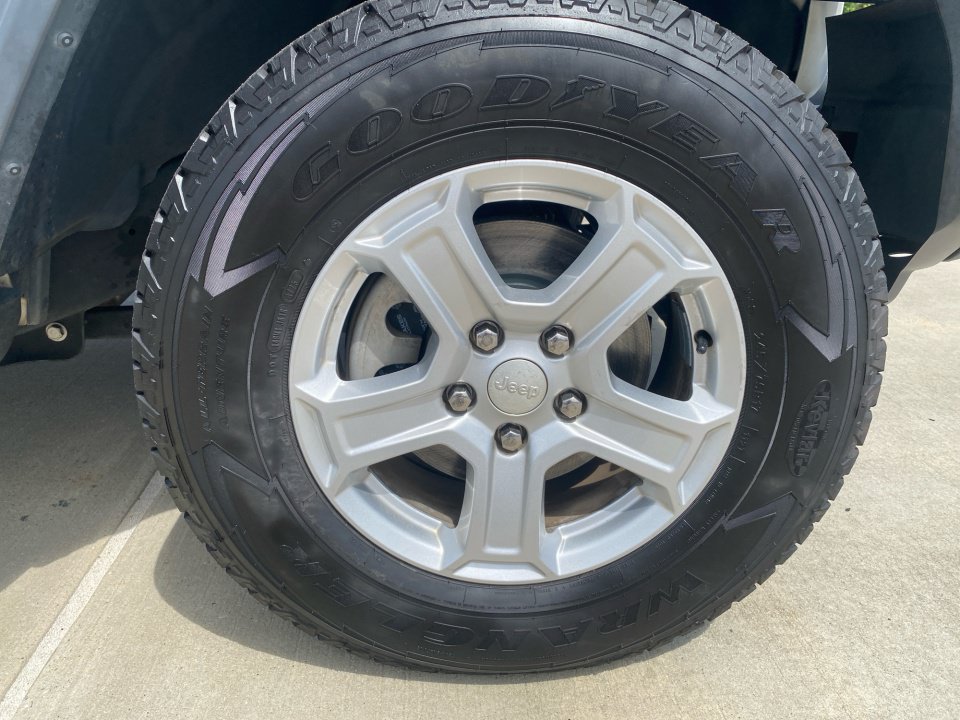 Used 2018 Jeep Wrangler Unlimited Sport S AWD/4WD image 29