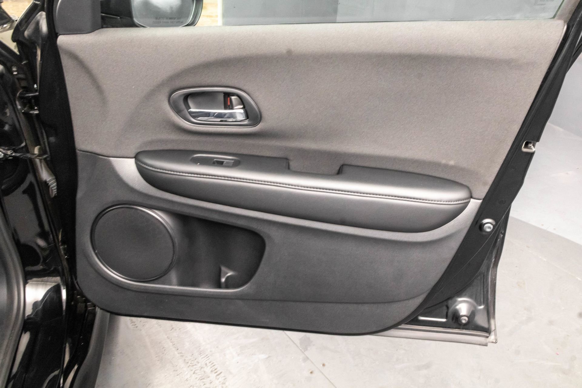 Used 2021 Honda HR-V Sport image 40