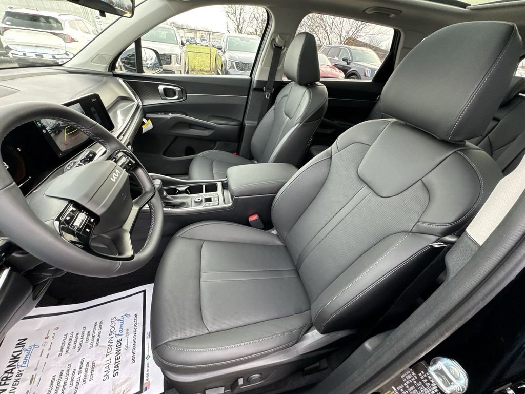 New 2026 Kia Sorento S w/ S Panoramic Sunroof Package FWD image 3