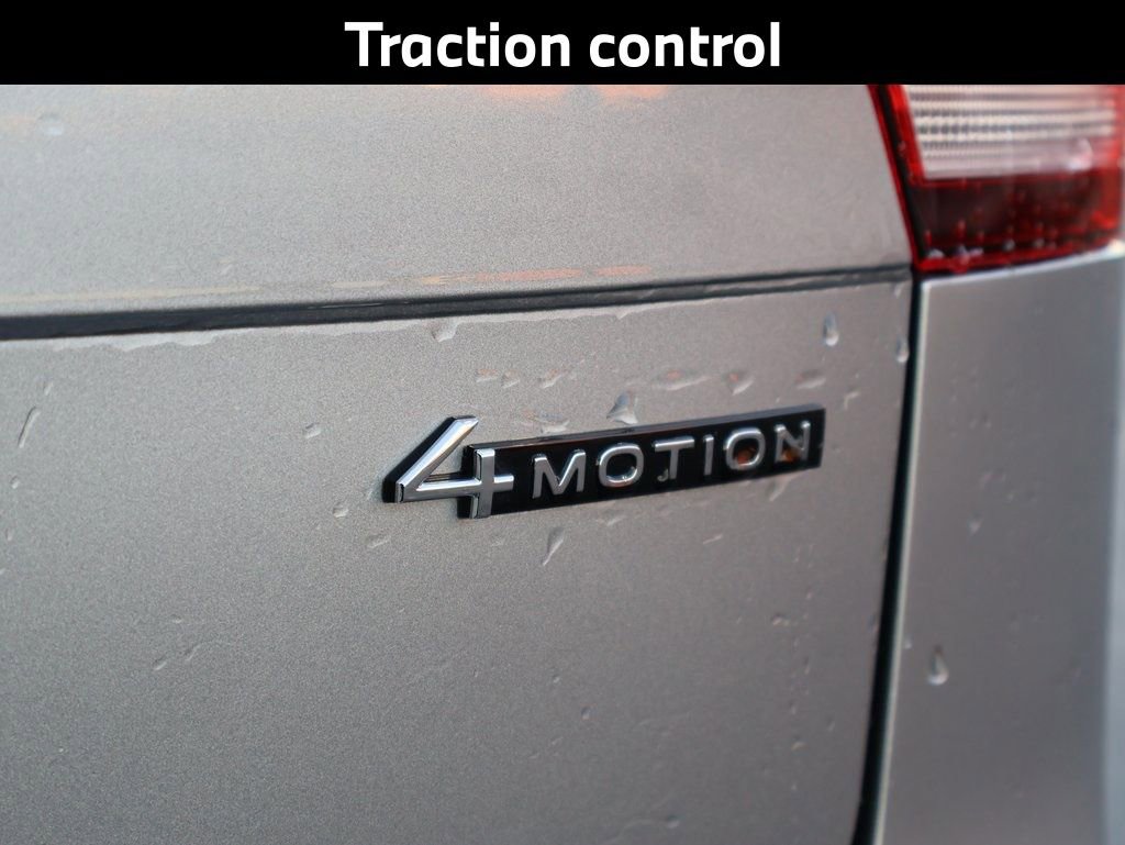 Used 2022 Volkswagen Tiguan SE w/ Panoramic Sunroof Package image 11