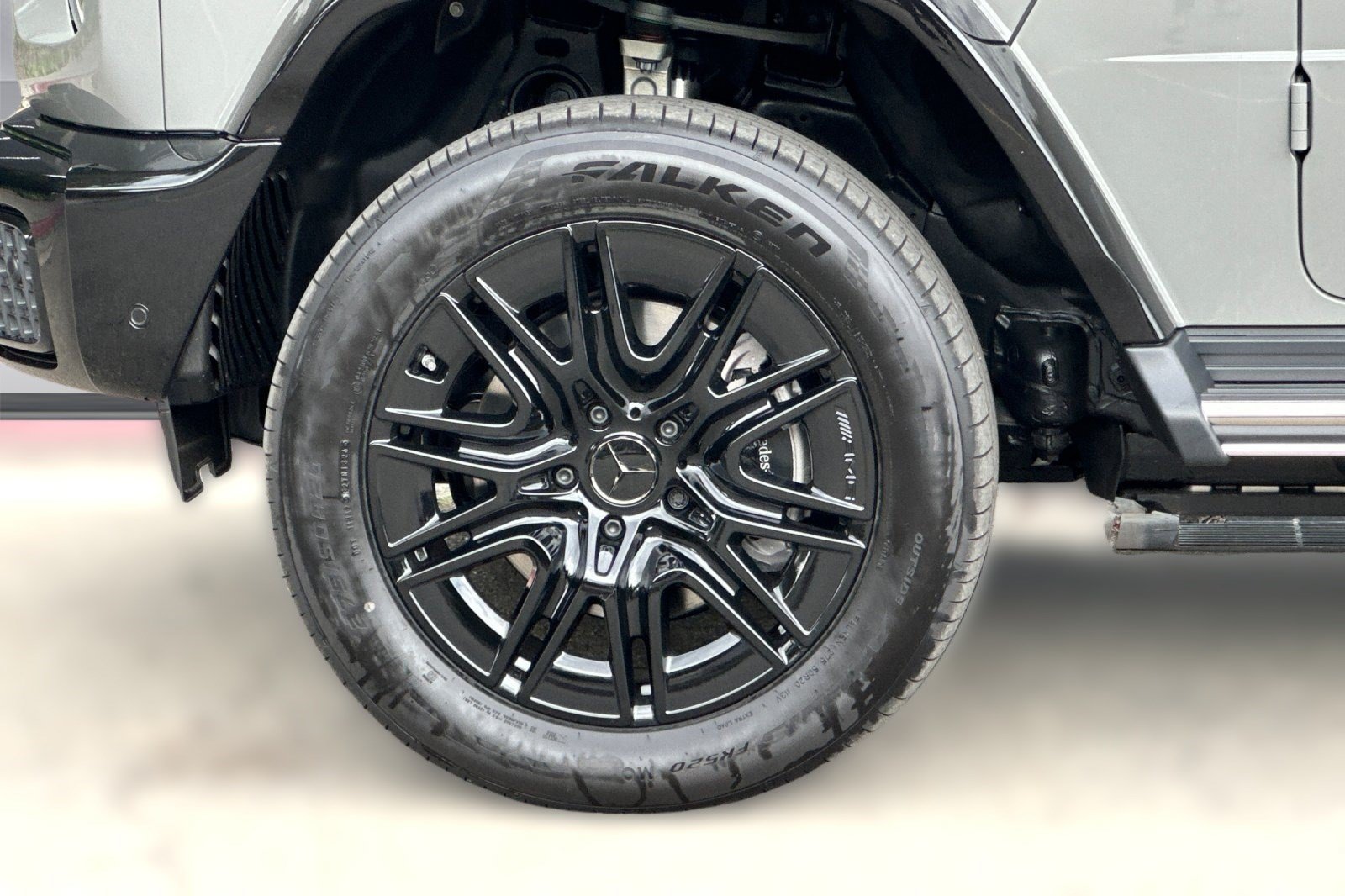 New 2027 Mercedes-Benz G 580 e image 12
