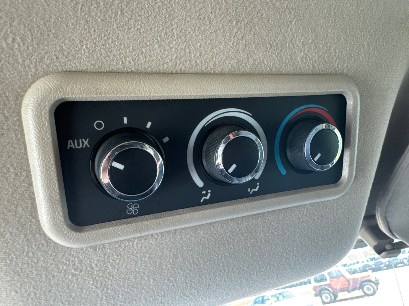 Used 2019 Chevrolet Express 3500 LS image 25