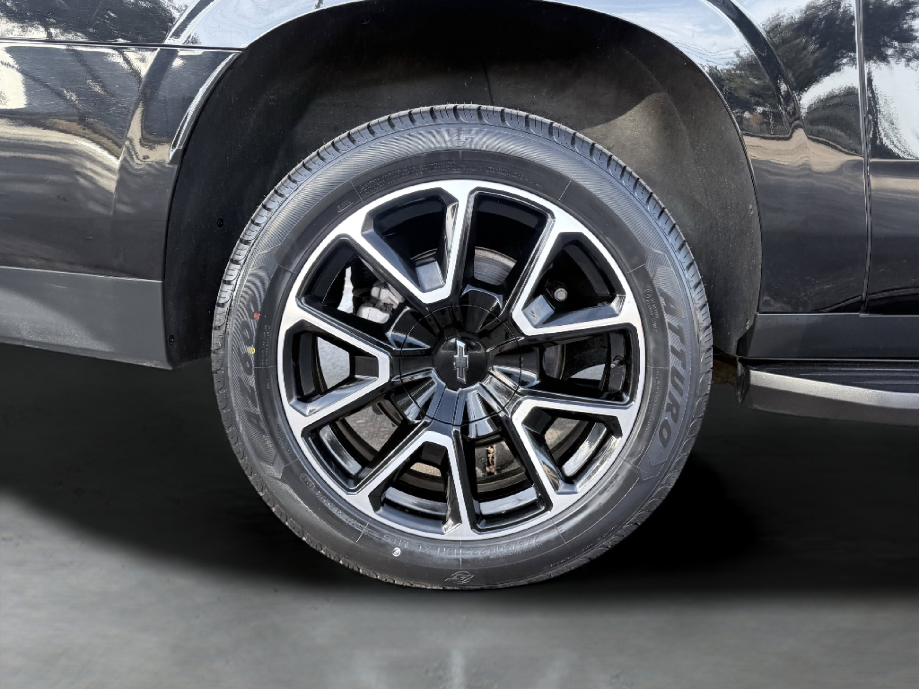 Used 2021 Chevrolet Suburban RST w/ Luxury Package image 83