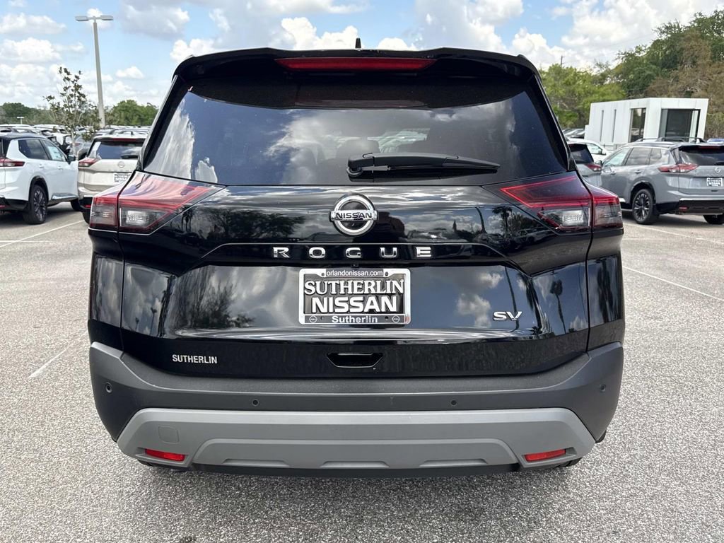 Certified 2021 Nissan Rogue SV image 5