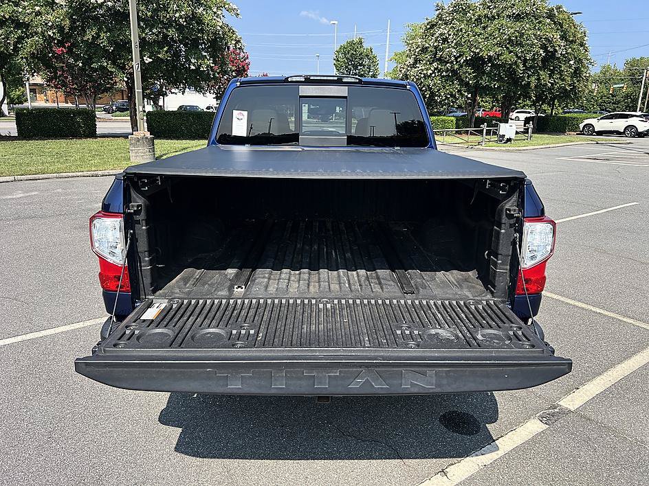 Used 2020 Nissan Titan SV w/ SV Convenience Package RWD image 15