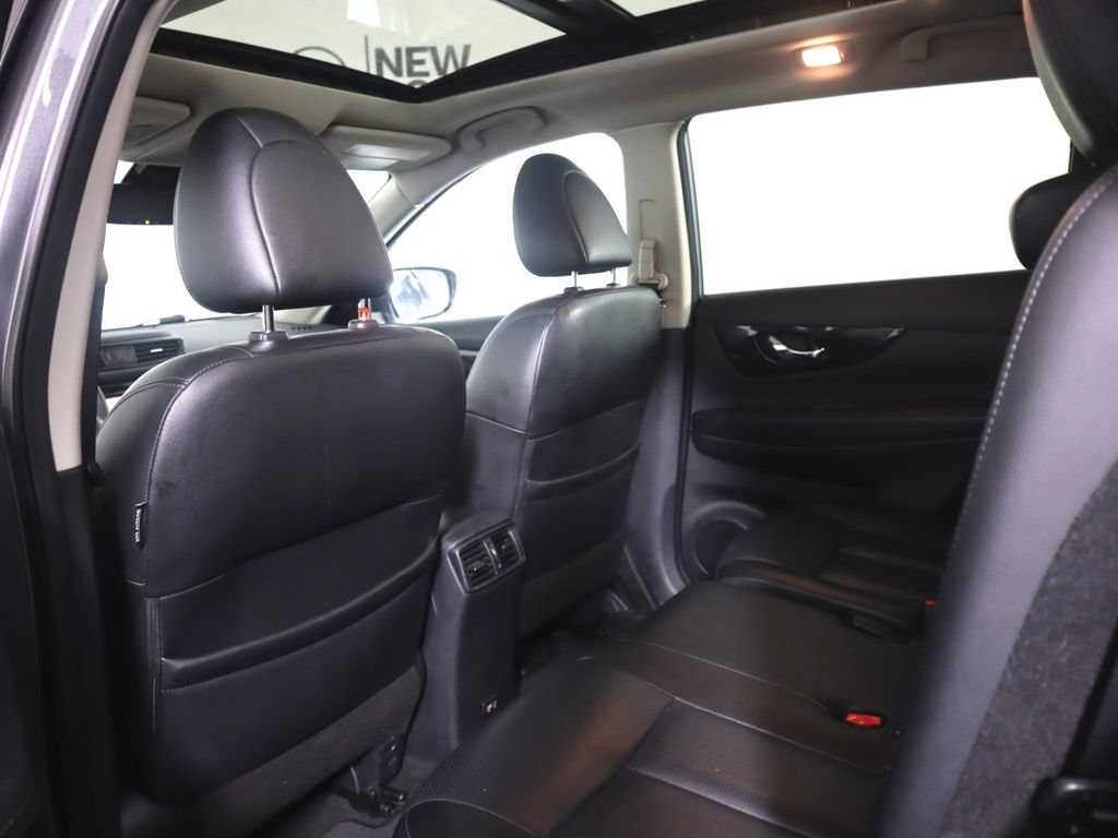 Used 2019 Nissan Rogue SL w/ Premium Package AWD/4WD image 19