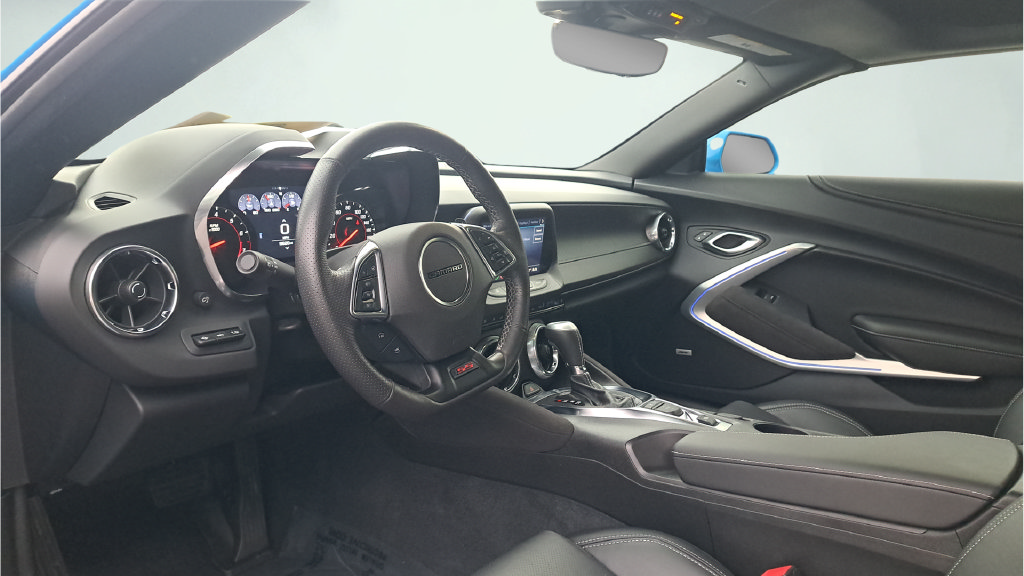 Used 2023 Chevrolet Camaro SS w/ Design Package 3 RWD image 28
