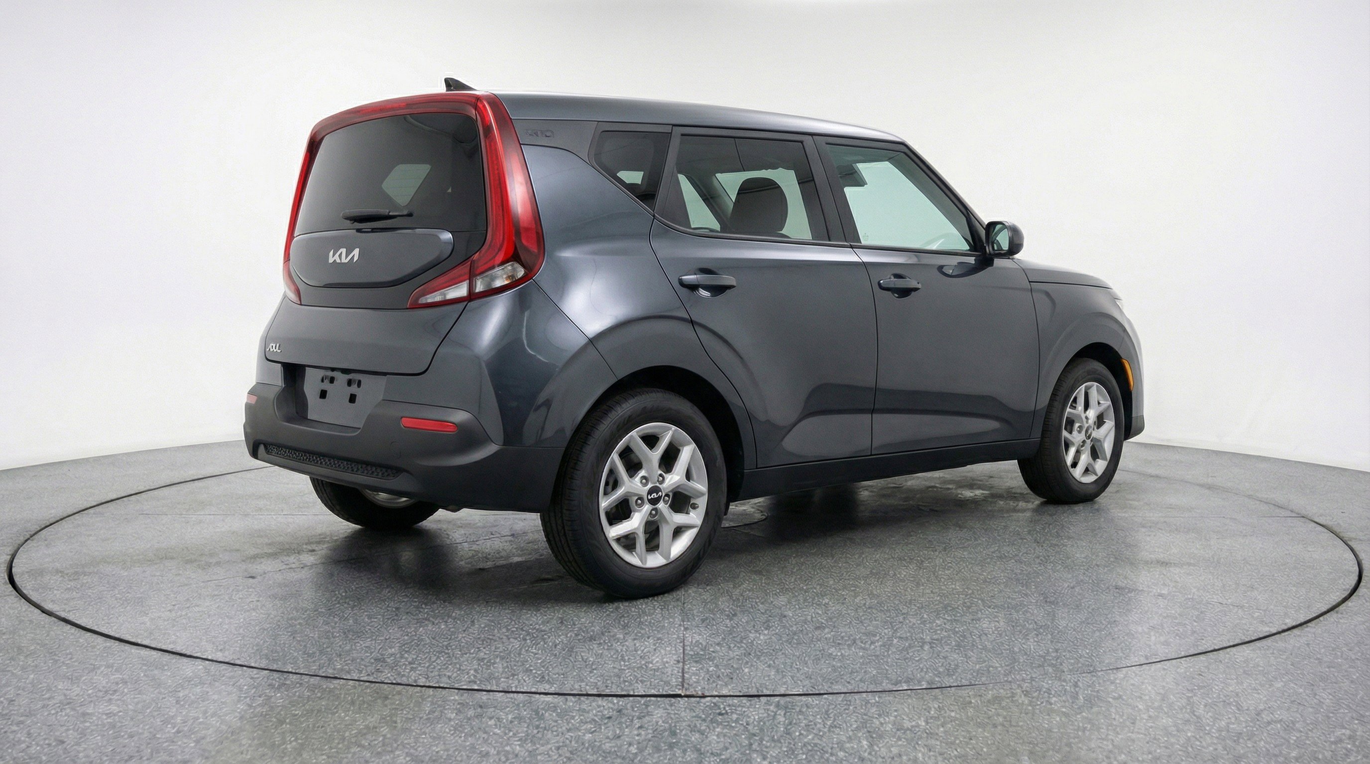 Used 2025 Kia Soul LX w/ LX Technology Package image 9