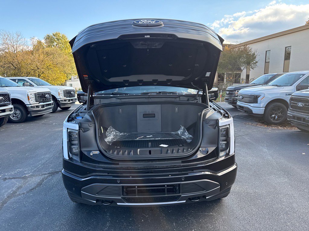New 2025 Ford F150 Lightning Lariat image 13