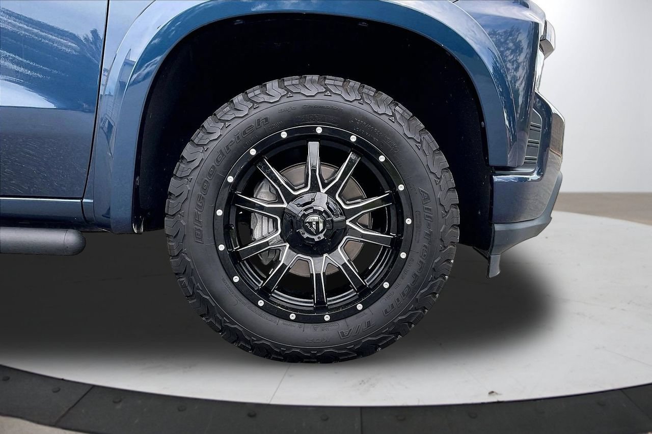 Used 2021 Chevrolet Silverado 1500 Custom AWD/4WD image 32