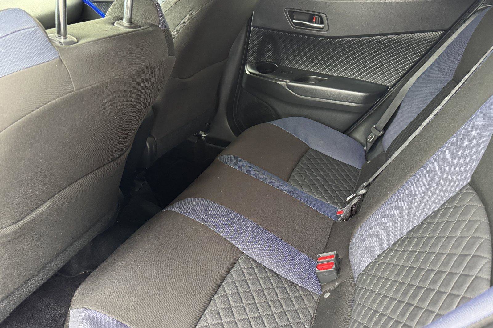 Used 2020 Toyota C-HR XLE FWD image 14