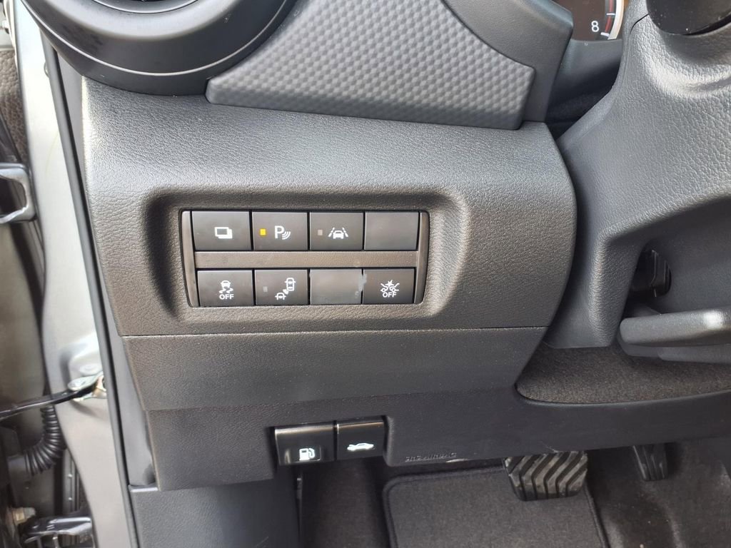 Certified 2025 Nissan Kicks Play S image 13