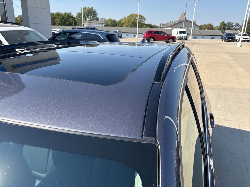 New 2025 Honda Pilot Touring image 11