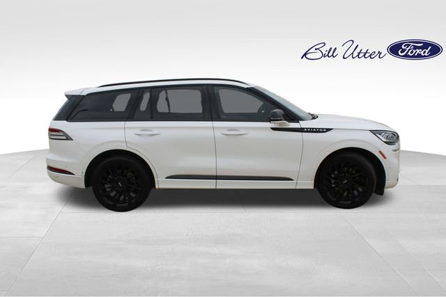 Used 2023 Lincoln Aviator Reserve w/ Equipment Group 201A AWD/4WD image 4