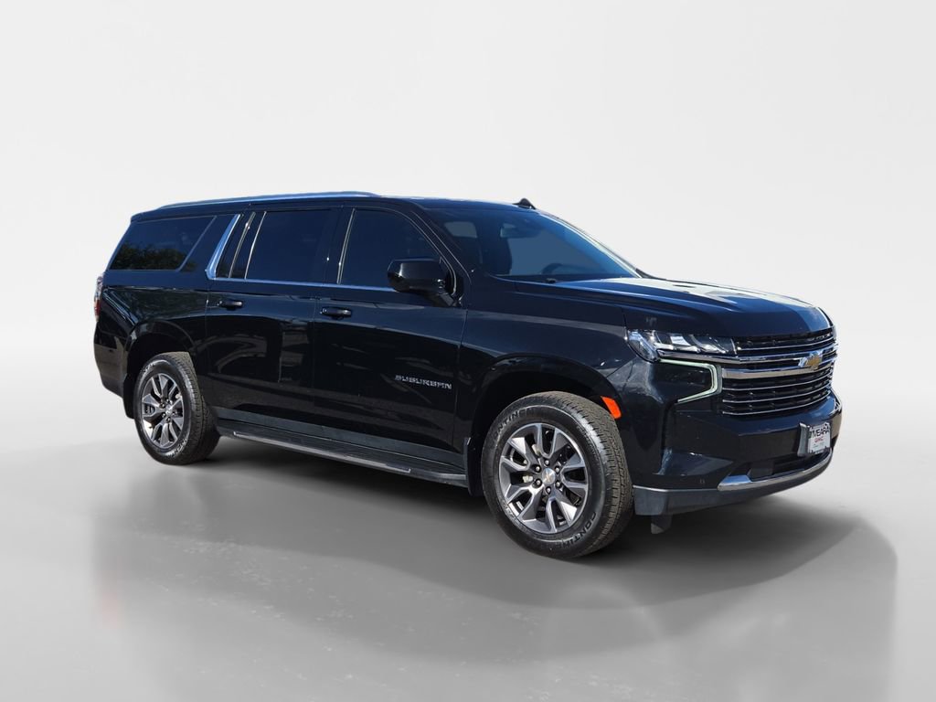 Used 2023 Chevrolet Suburban LT AWD/4WD image 9
