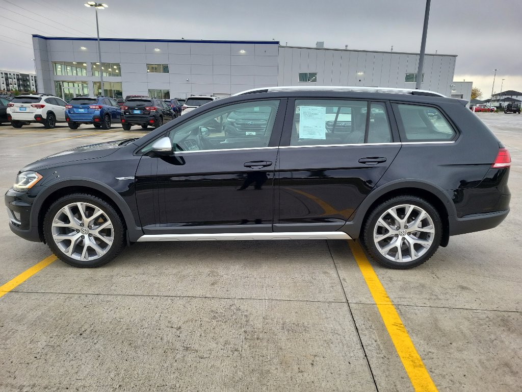 Used 2019 Volkswagen Golf Alltrack SE