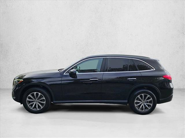 Used 2023 Mercedes-Benz GLC 300 4MATIC image 9