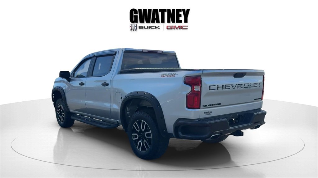 Used 2021 Chevrolet Silverado 1500 Custom Trail Boss w/ LPO, Dark Essentials Package image 4