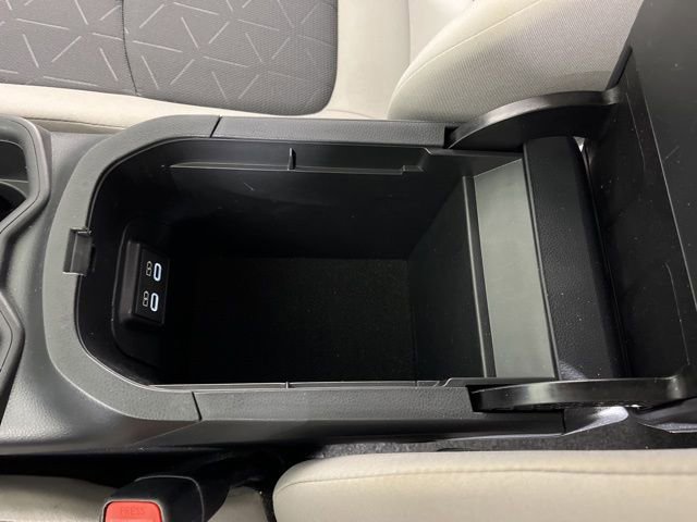 Used 2024 Toyota RAV4 XLE image 31