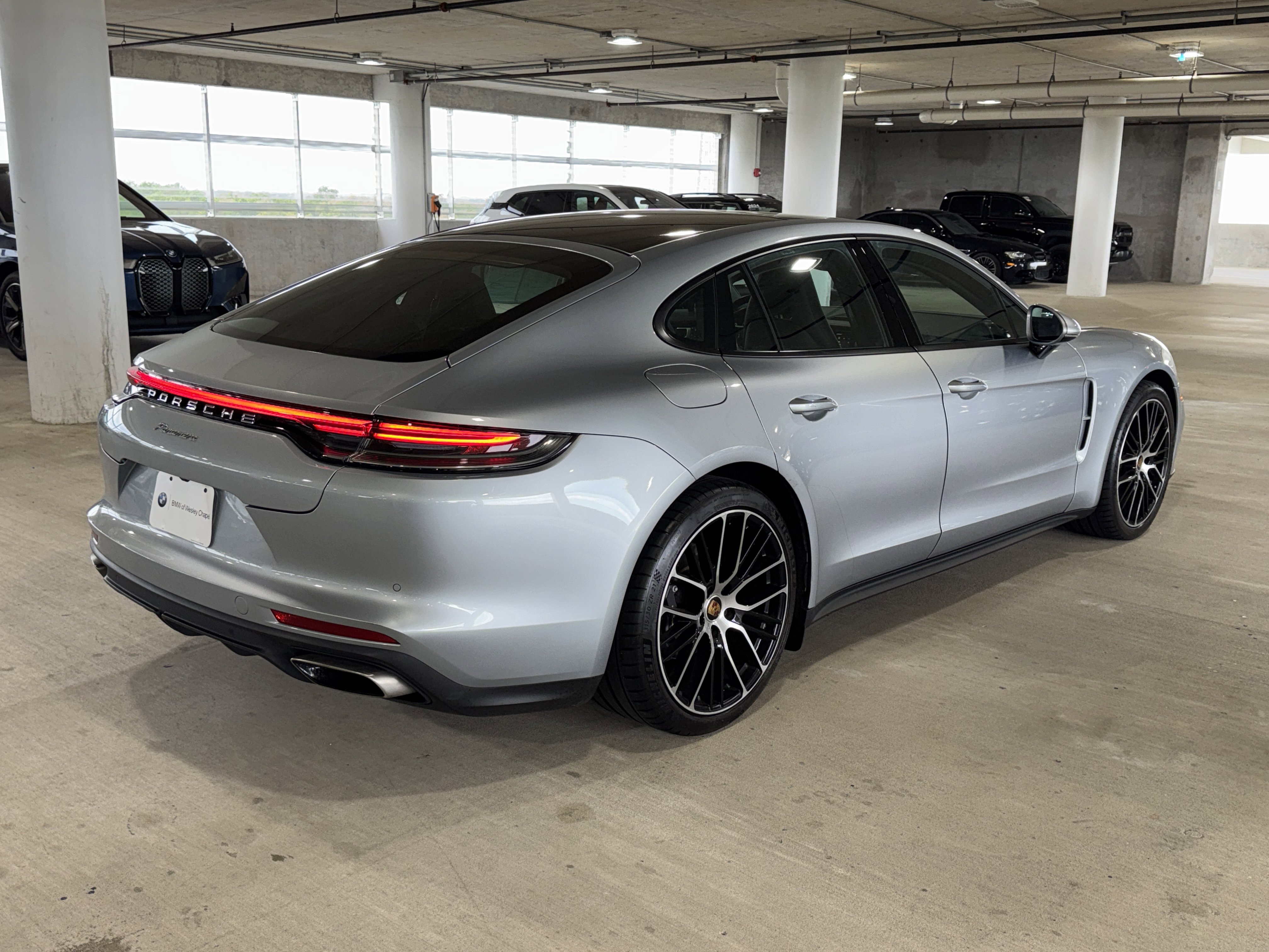 Used 2023 Porsche Panamera image 8