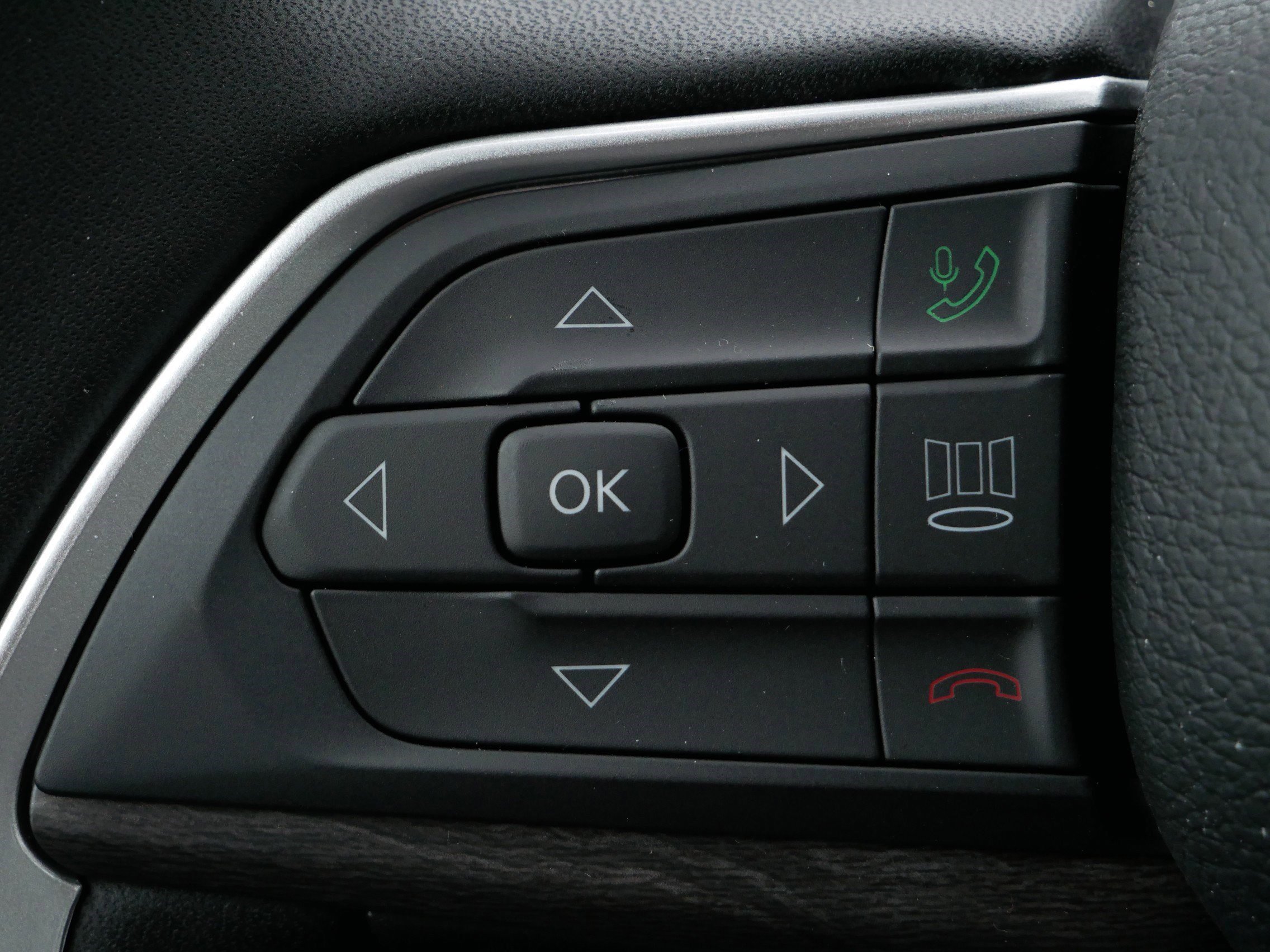 New 2025 Jeep Grand Cherokee Limited image 15